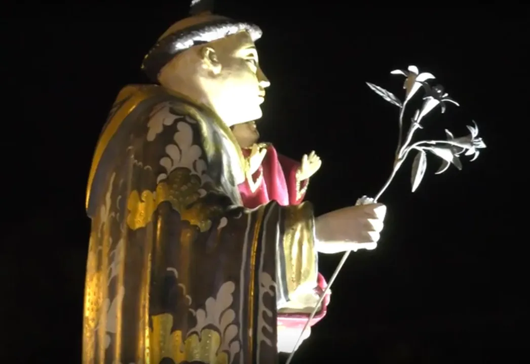 Fiéis celebram Santo Antônio durante trezena