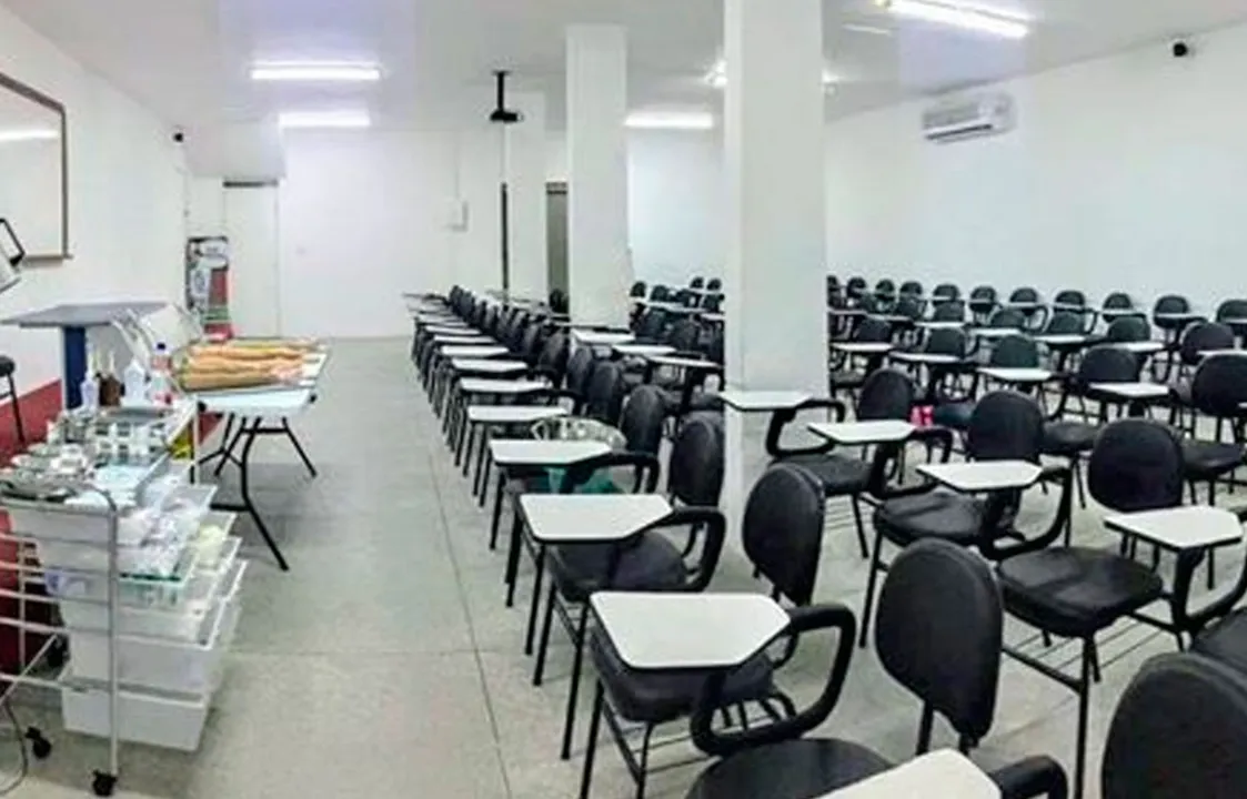 Causa foi uma impressora da diretoria que superaqueceu e pegou fogo