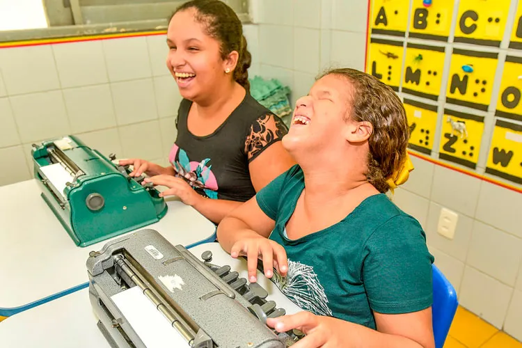 Primeira oficina será ministrada para dez adultos do Instituto de Cegos da Bahia