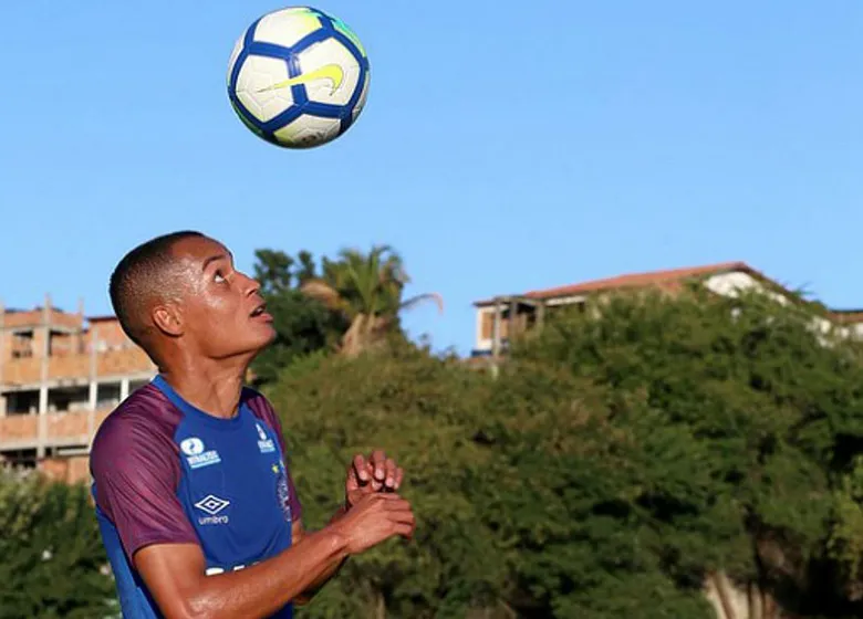 Lateral foi negociado por cerca de R$ 3 milhões