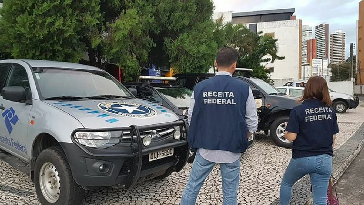 Agentes da Polícia Federal atuaram em três estados