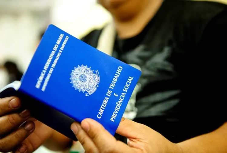 A carteira de Trabalho é um dos documentos solicitados