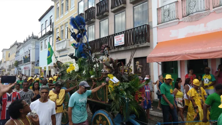 2 de Julho: cortejo com os caboclos chega ao Campo Grande