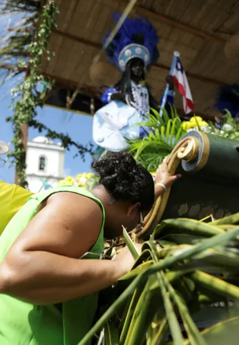2 de Julho: cortejo com os caboclos chega ao Campo Grande