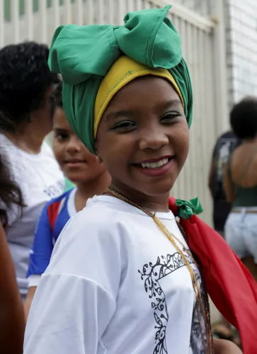 2 de Julho: cortejo com os caboclos chega ao Campo Grande