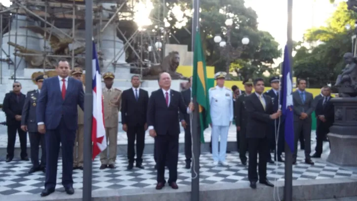 2 de Julho: cortejo com os caboclos chega ao Campo Grande