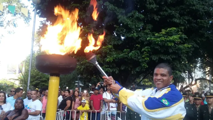 2 de Julho: cortejo com os caboclos chega ao Campo Grande