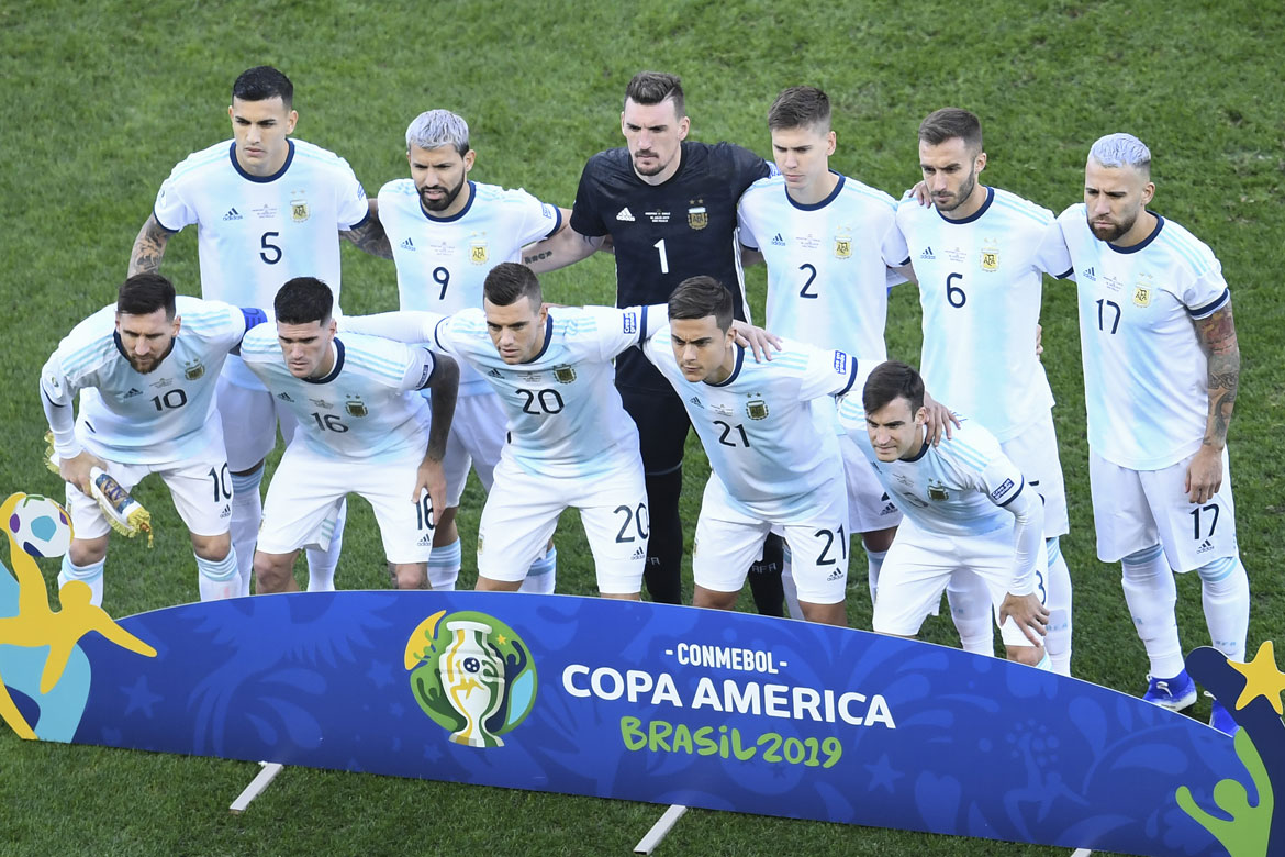 Argentina tem Messi expulso, mas vence Chile e fica com 3º lugar na Copa América