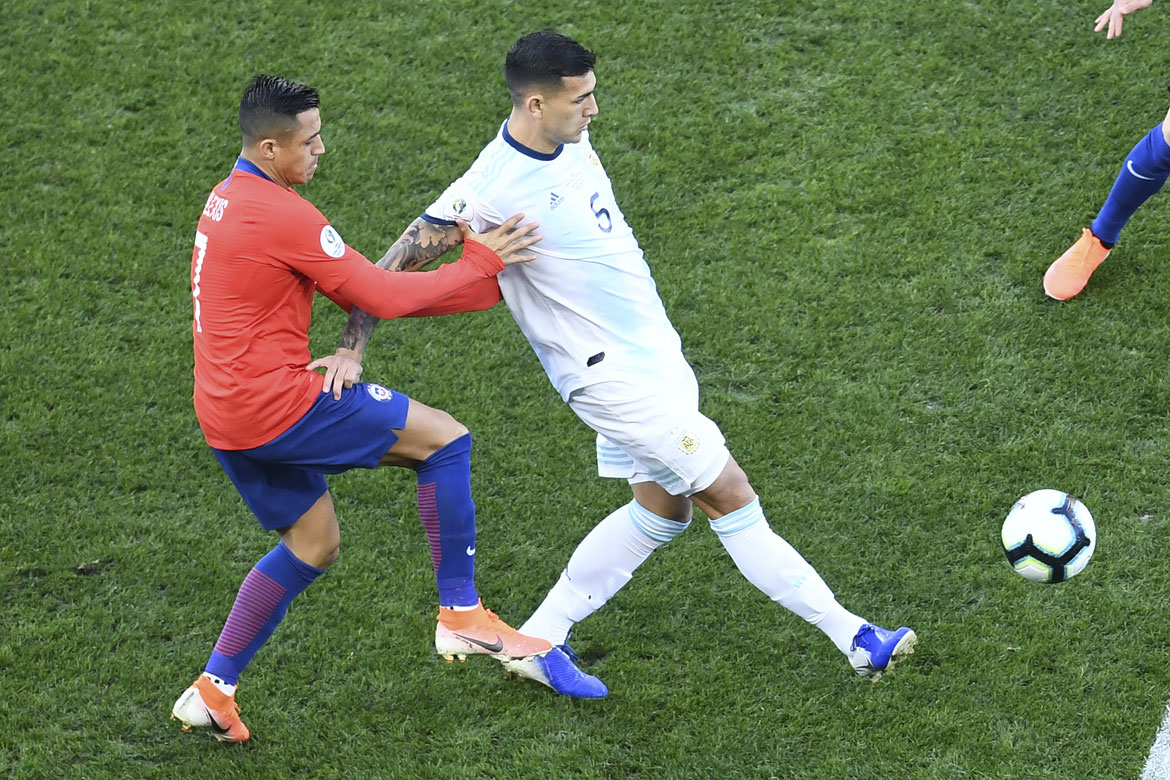 Argentina tem Messi expulso, mas vence Chile e fica com 3º lugar na Copa América