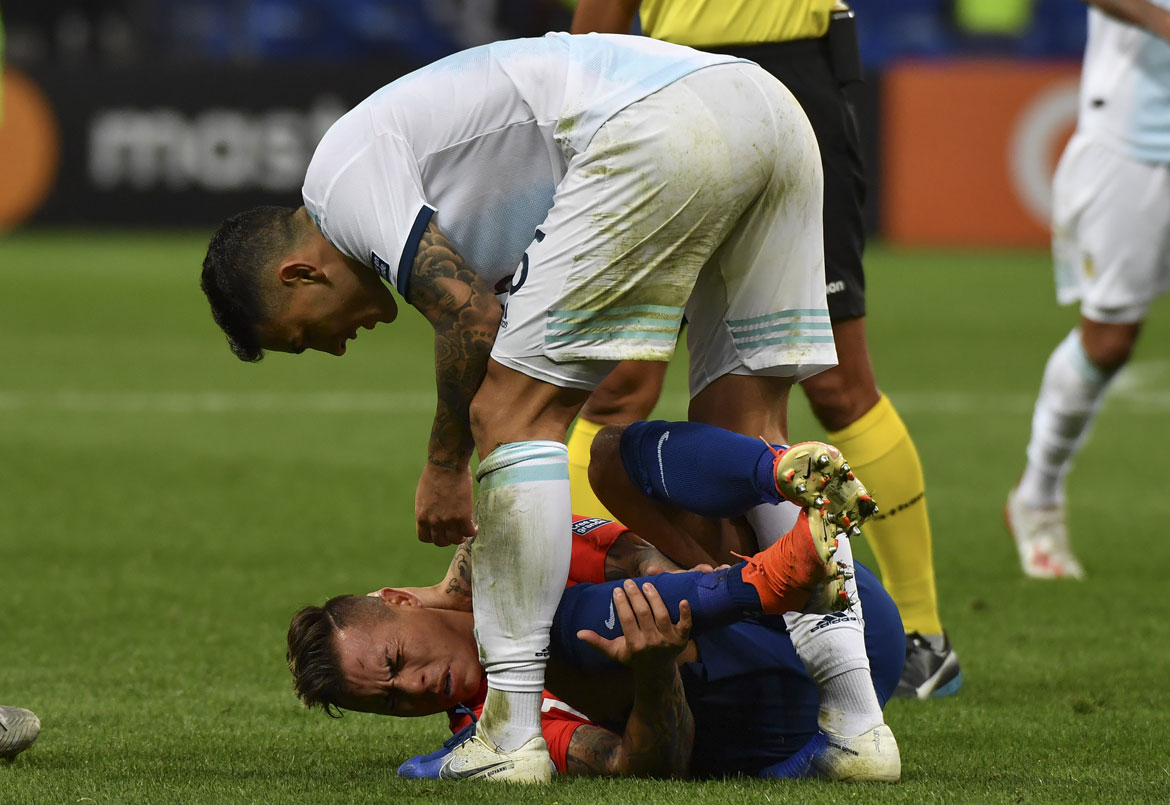 Argentina tem Messi expulso, mas vence Chile e fica com 3º lugar na Copa América