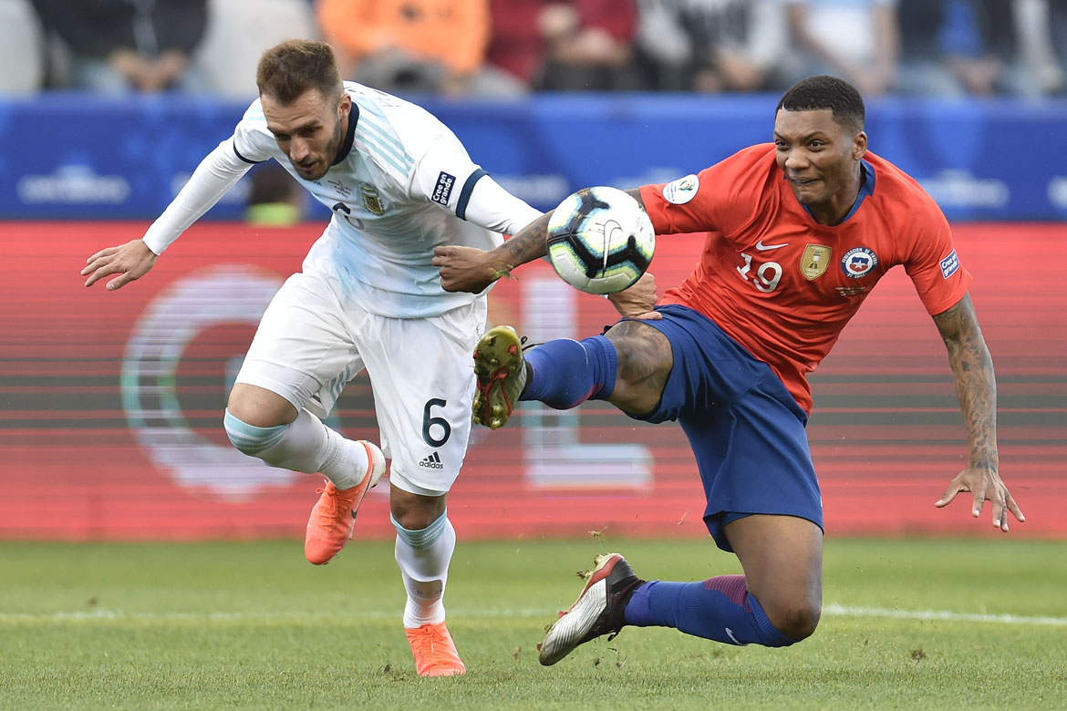 Argentina tem Messi expulso, mas vence Chile e fica com 3º lugar na Copa América