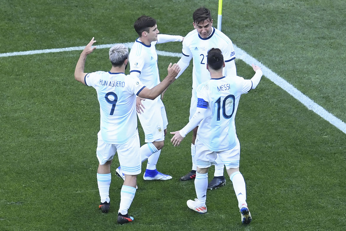 Argentina tem Messi expulso, mas vence Chile e fica com 3º lugar na Copa América