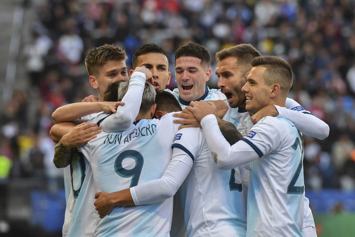 Argentina tem Messi expulso, mas vence Chile e fica com 3º lugar na Copa América