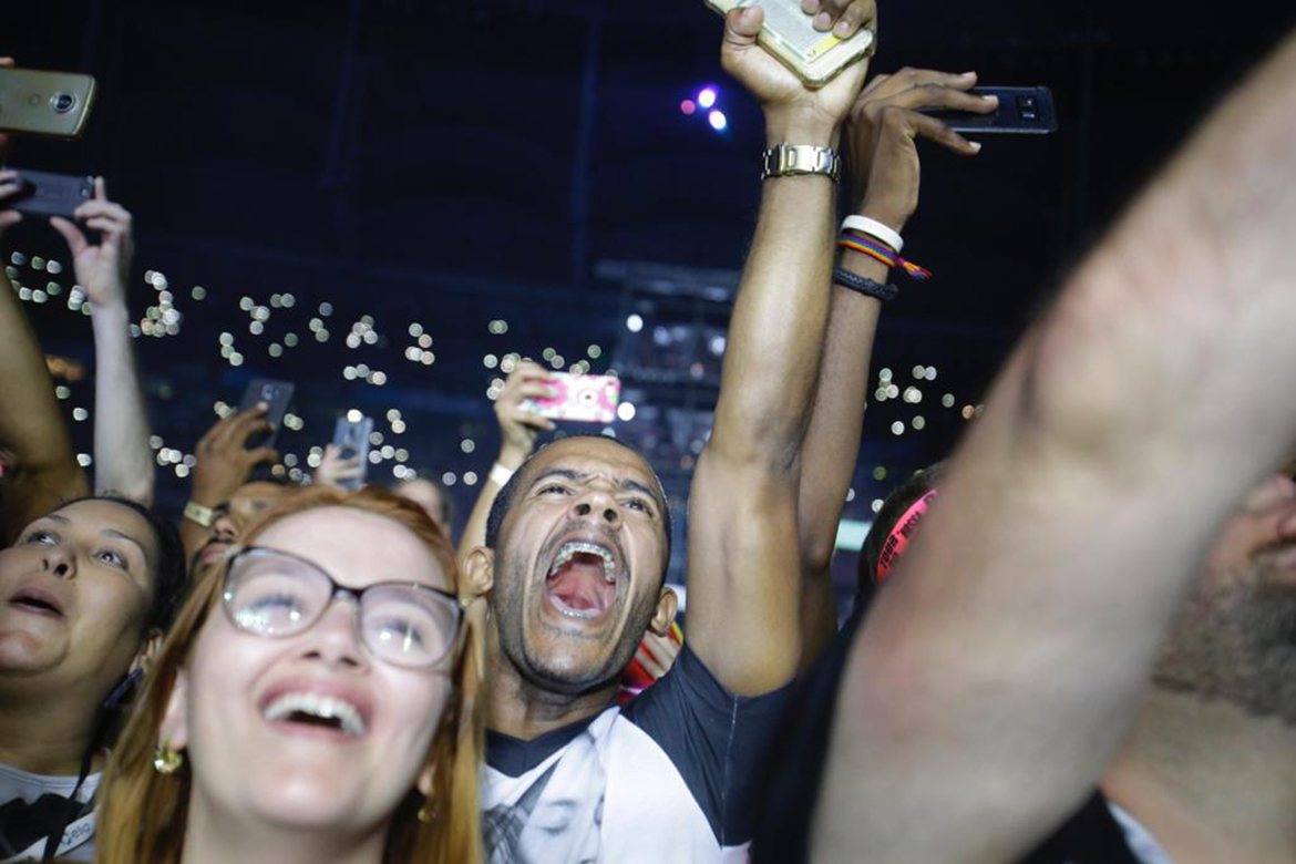 Com Fonte Nova lotada, Sandy e Júnior fazem público voltar no tempo