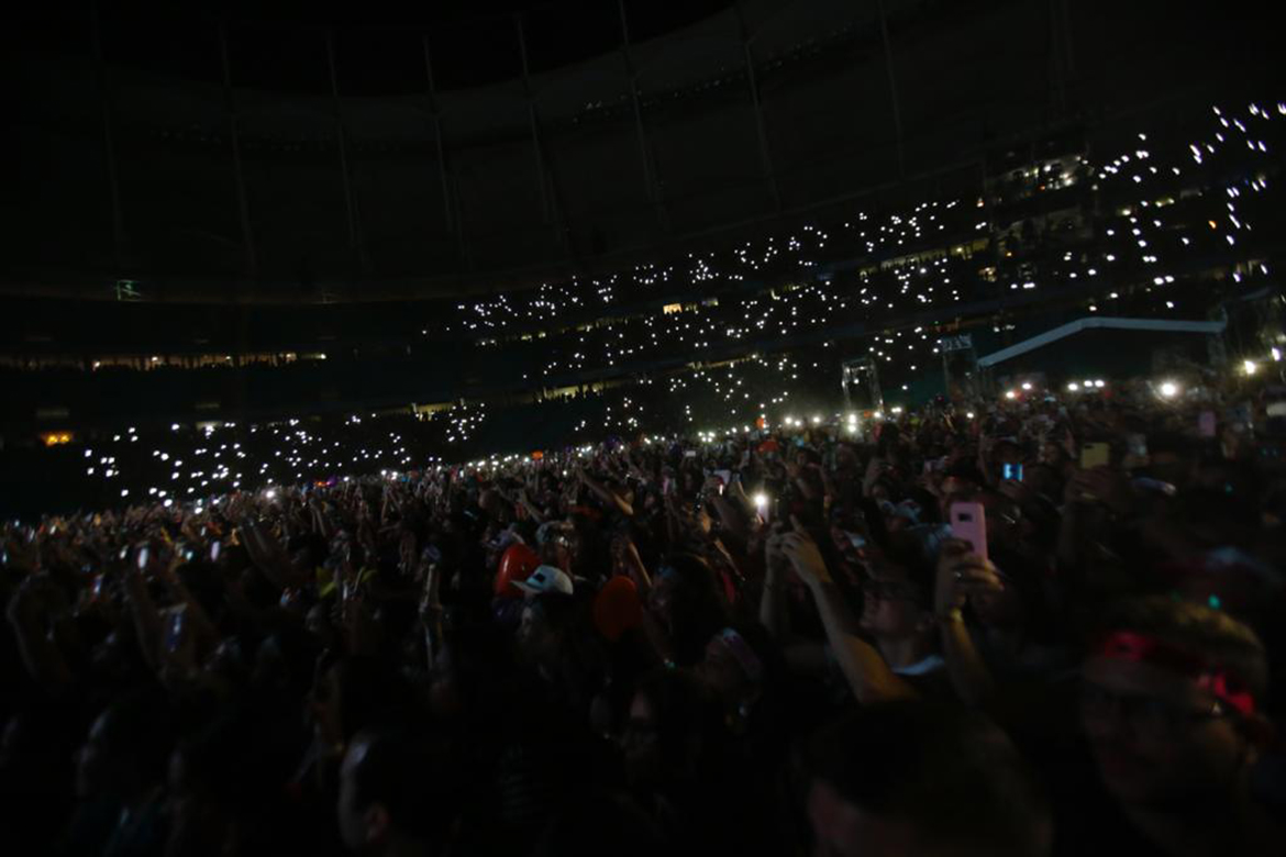 Com Fonte Nova lotada, Sandy e Júnior fazem público voltar no tempo
