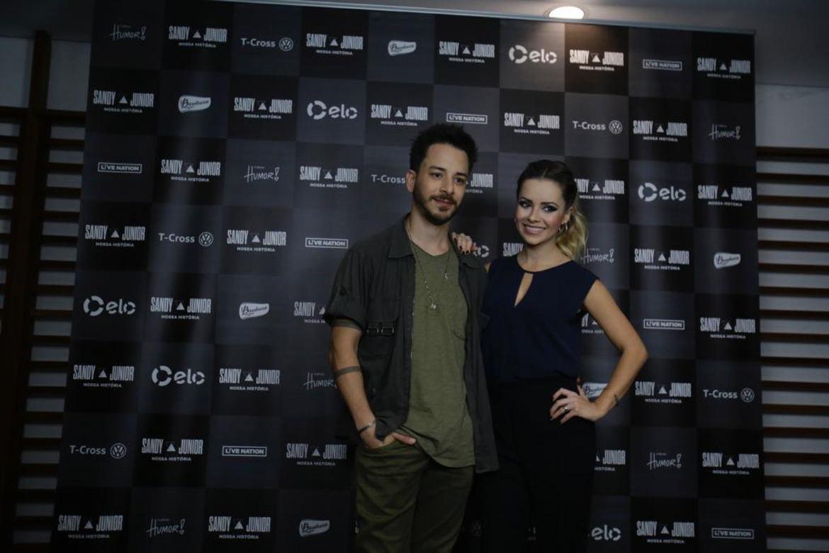 Com Fonte Nova lotada, Sandy e Júnior fazem público voltar no tempo