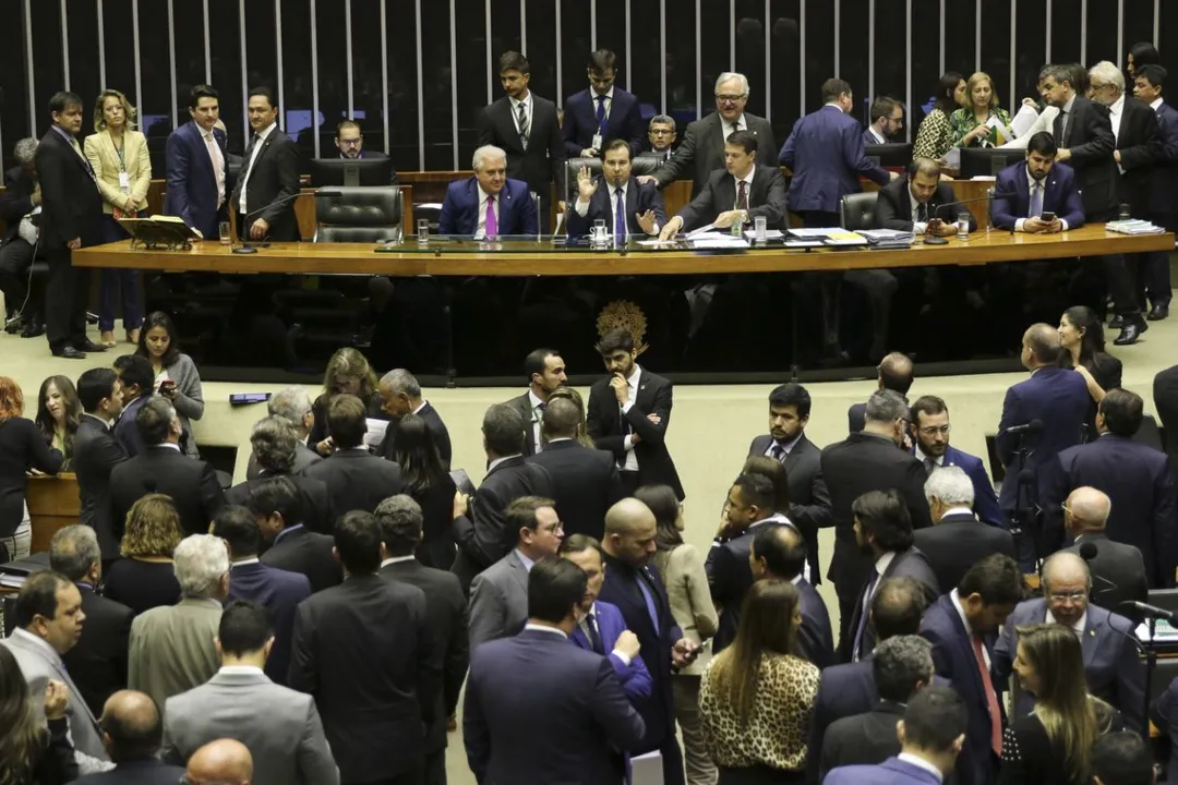 Segundo o presidente da Casa, Rodrigo Maia, a votação deve terminar nesta quarta-feira, 7