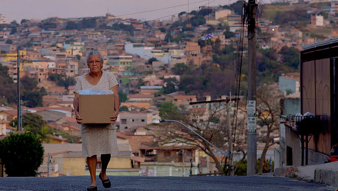 História se passa em Contagem, interior de Minas Gerais, e fala do desconforto do dia a dia