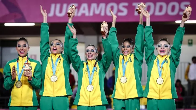 Beatriz, Camila, Deborah, Nicole e Vitória foram ouro no conjunto
