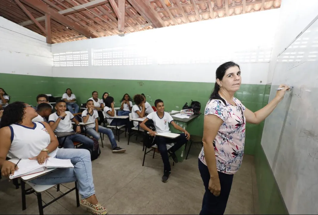 Seguindo tendência nacional, a cidade de pojuca, na região metropolitana de salvador, vive com elevadas taxas de reprovação escolar nos anos finais do ensino fundamental.