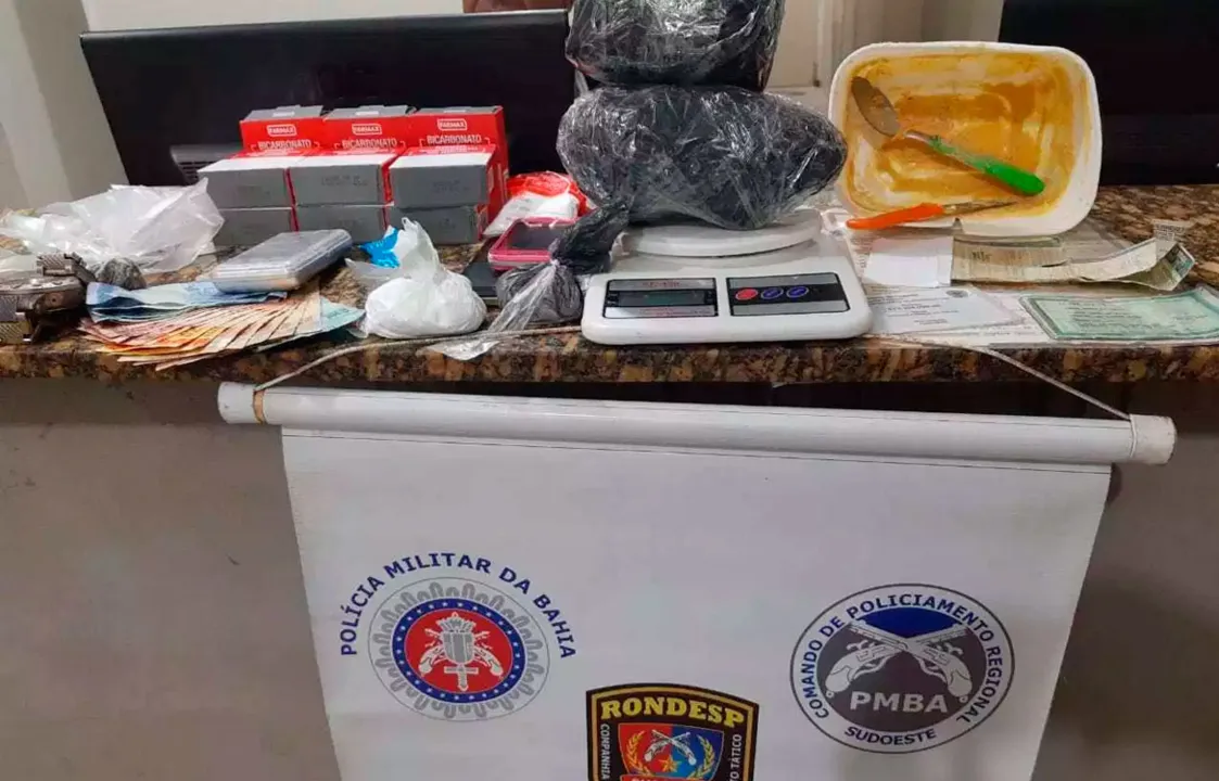Thiago Gomes foi autuado em flagrante por tráfico de drogas