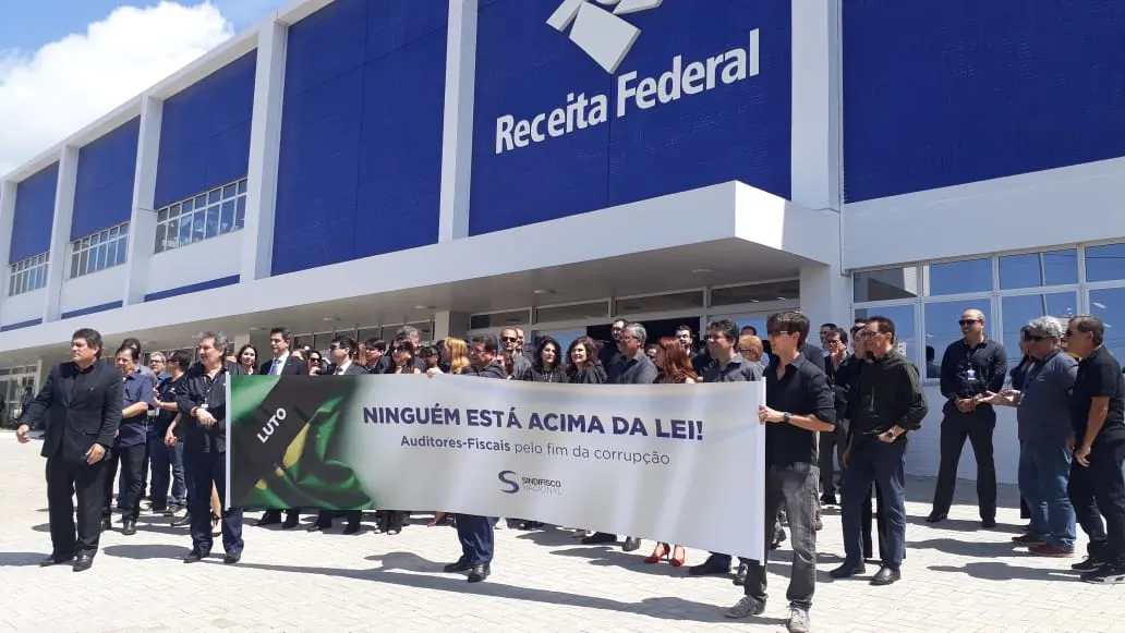 tualmente na Bahia há cerca de 800 auditores, sendo que aproximadamente 620 estão em Salvador