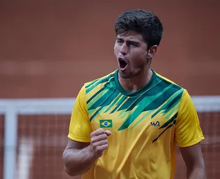 João Menezes derrota chileno e conquista o ouro no tênis do Pan; vôlei é bronze
