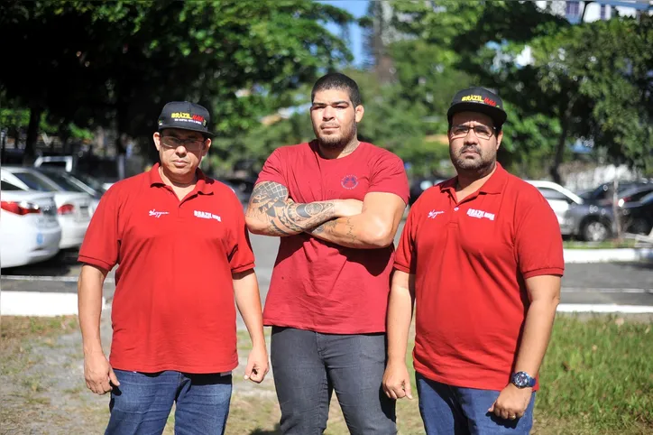 Imagem ilustrativa da imagem Da obesidade mórbida aos octógonos, a trajetória de Carlos 'Boi' no MMA