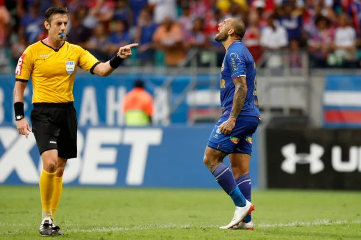 Na raça, Bahia arranca empate com o Goiás
