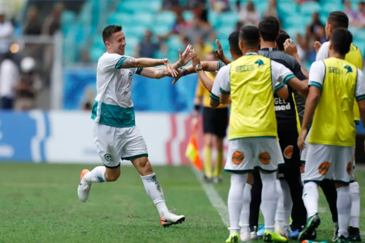 Na raça, Bahia arranca empate com o Goiás