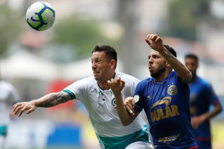 Na raça, Bahia arranca empate com o Goiás