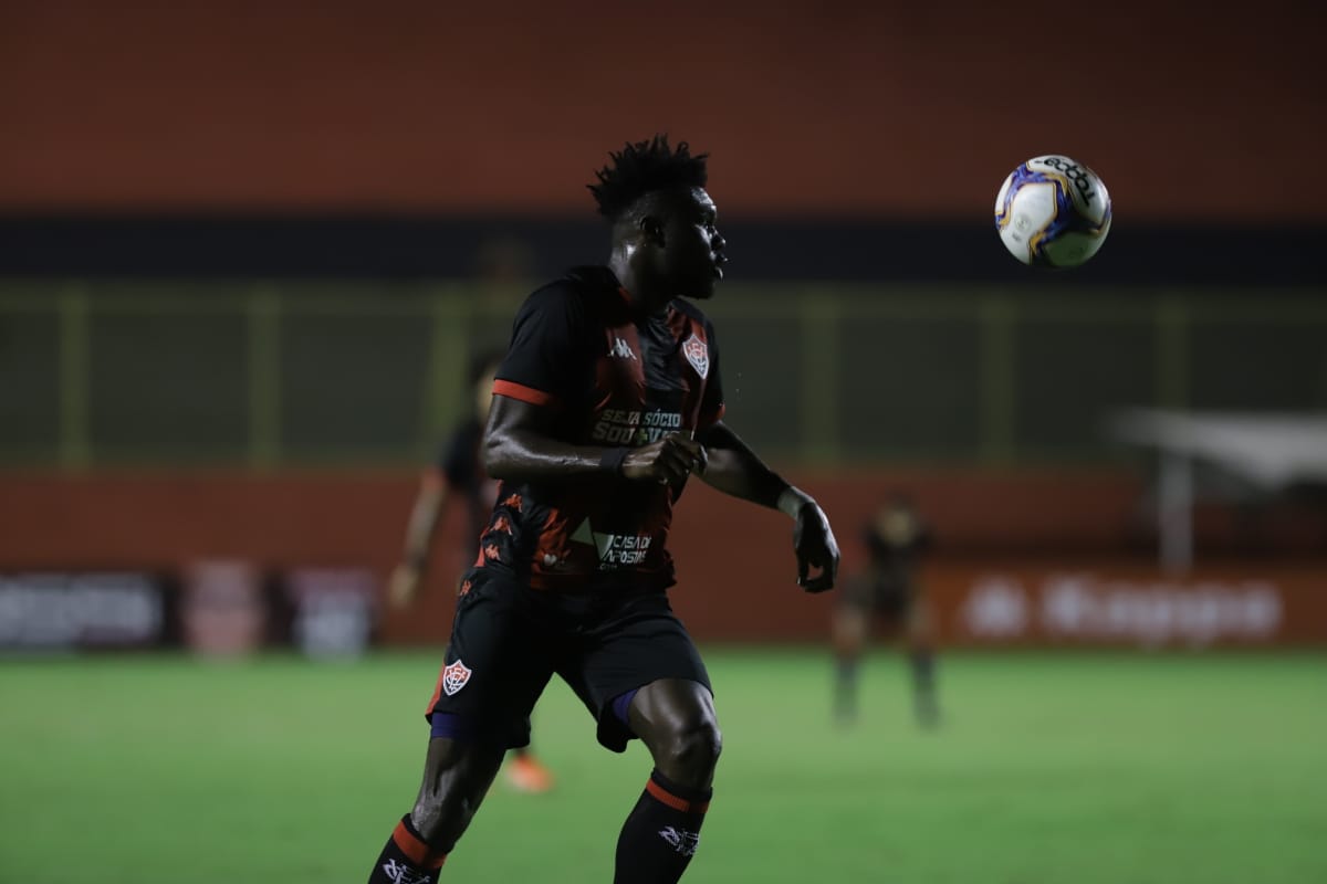 Vitória não sai do zero contra Botafogo-SP e perde chance de se afastar do Z-4