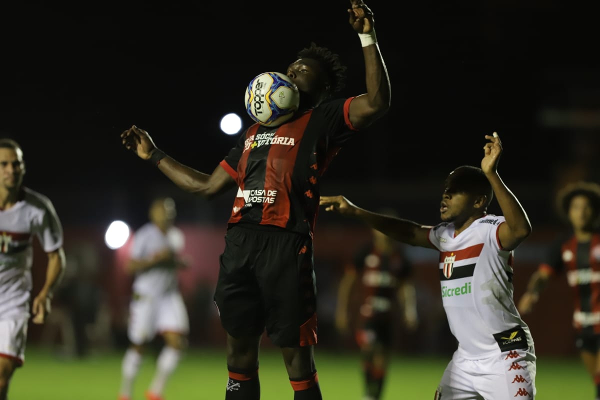 Vitória não sai do zero contra Botafogo-SP e perde chance de se afastar do Z-4