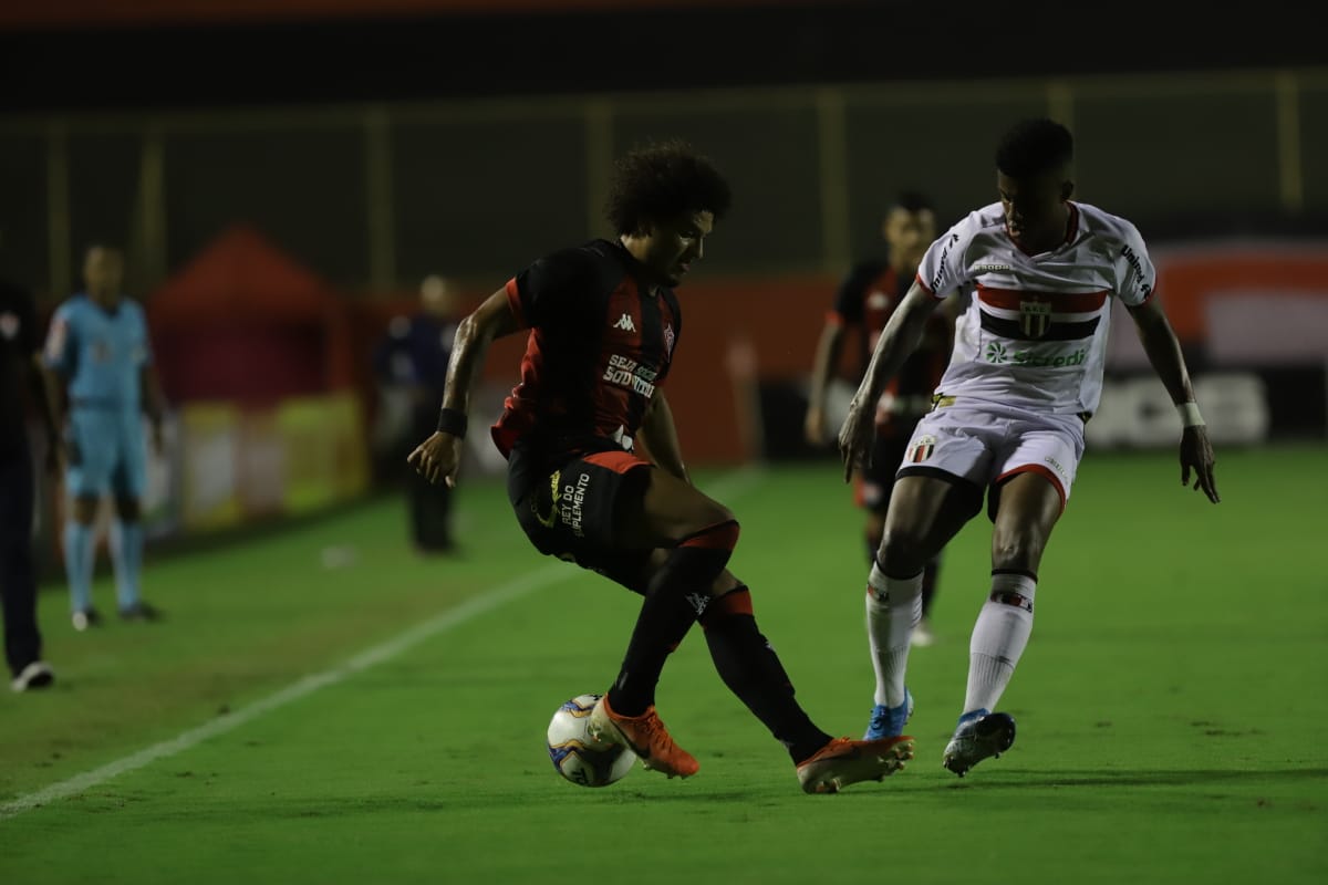 Vitória não sai do zero contra Botafogo-SP e perde chance de se afastar do Z-4