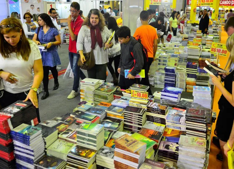 Mercado livreiro é isento de tributação desde 2004, mas a equipe econômica federal pretende modificar esse quadro | Foto: Fernando Frazão | Agência Brasil