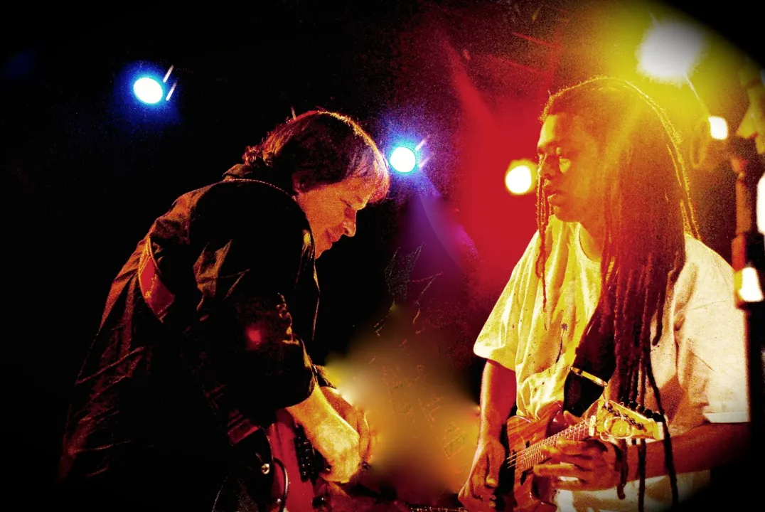 Julio Caldas e Lúcio Ferraz se encontram no show "Noite da guitarra blues".