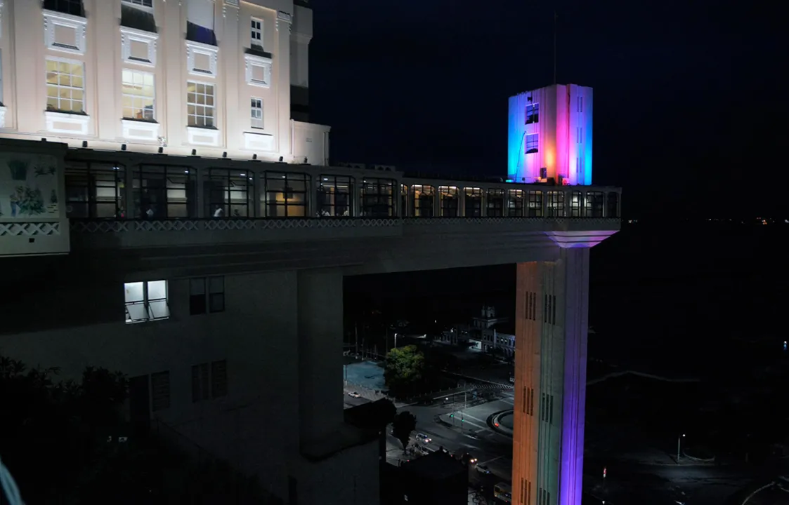 Na segunda-feira, o Elevador voltará a ser iluminado em amarelo, em alusão ao Setembro Amarelo
