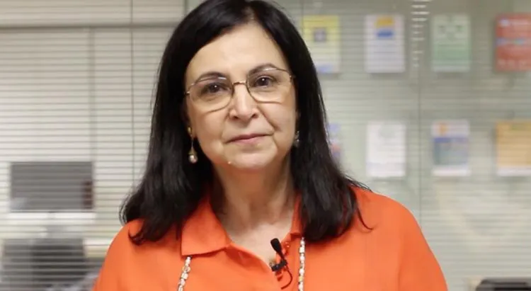 Alexandrina Meleiro palestra sobre Comportamento suicida em Crianças e Adolescentes