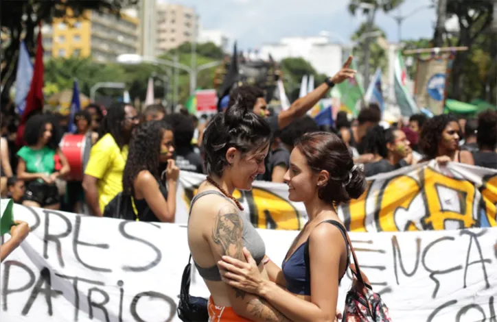 Imagem ilustrativa da imagem De preto, "Grito dos Excluídos" pede por melhorias na educação