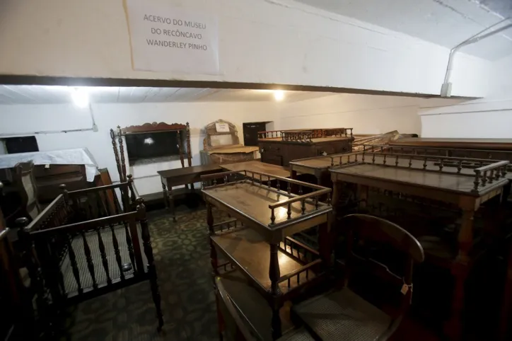 Fechado há 20 anos, Museu Wanderley Pinho guarda a memória da opulência e da escravidão no Brasil