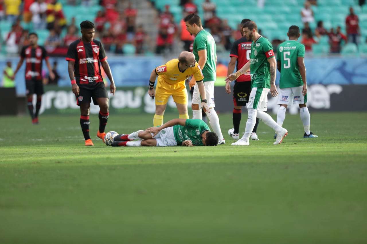 Em retorno à Fonte Nova, Vitória joga mal e perde para o Guarani