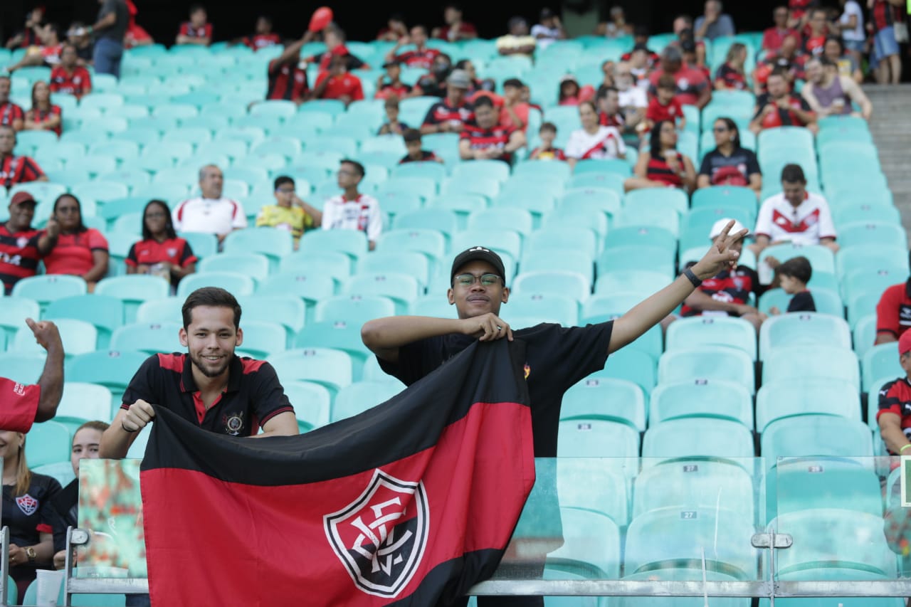 Em retorno à Fonte Nova, Vitória joga mal e perde para o Guarani