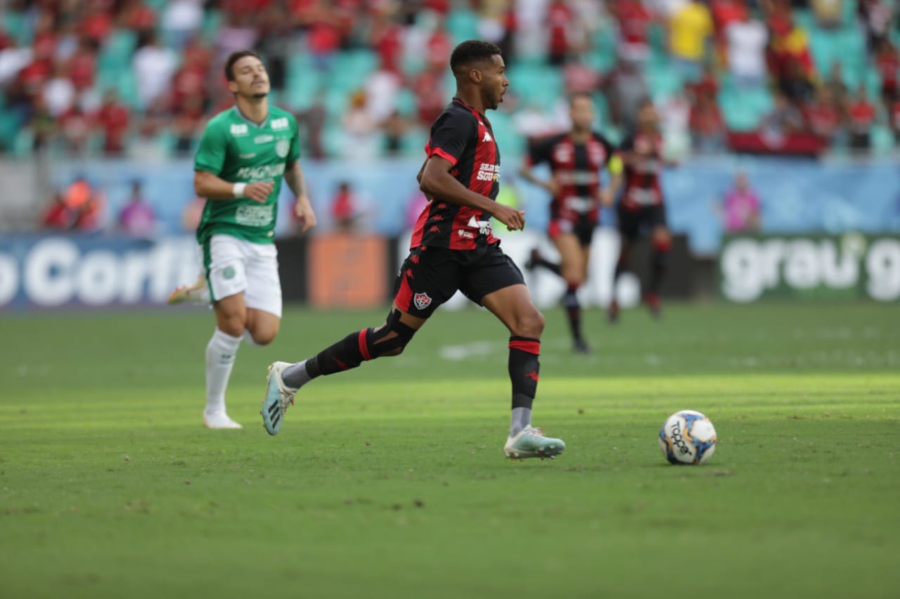 Em retorno à Fonte Nova, Vitória joga mal e perde para o Guarani