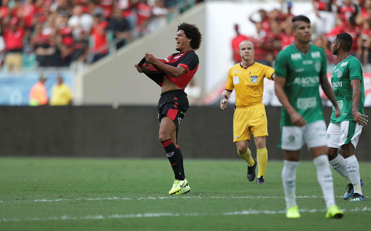 Em retorno à Fonte Nova, Vitória joga mal e perde para o Guarani