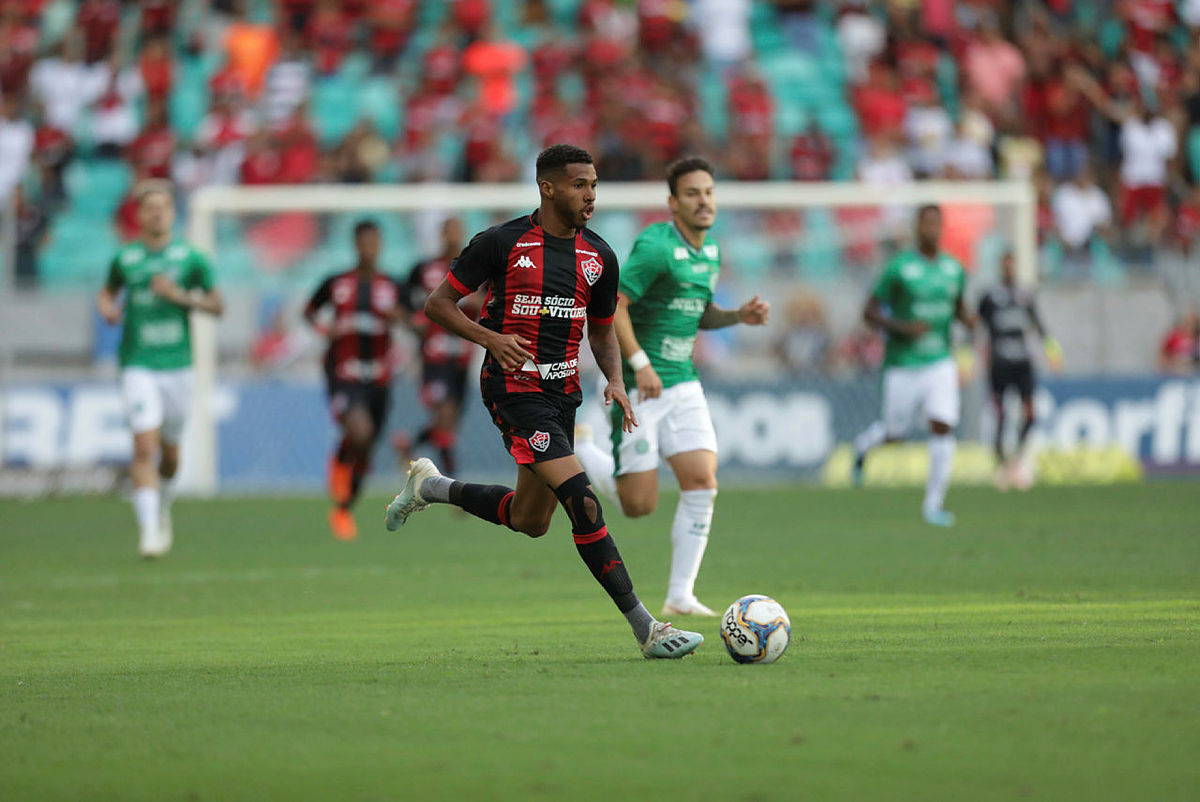 Em retorno à Fonte Nova, Vitória joga mal e perde para o Guarani