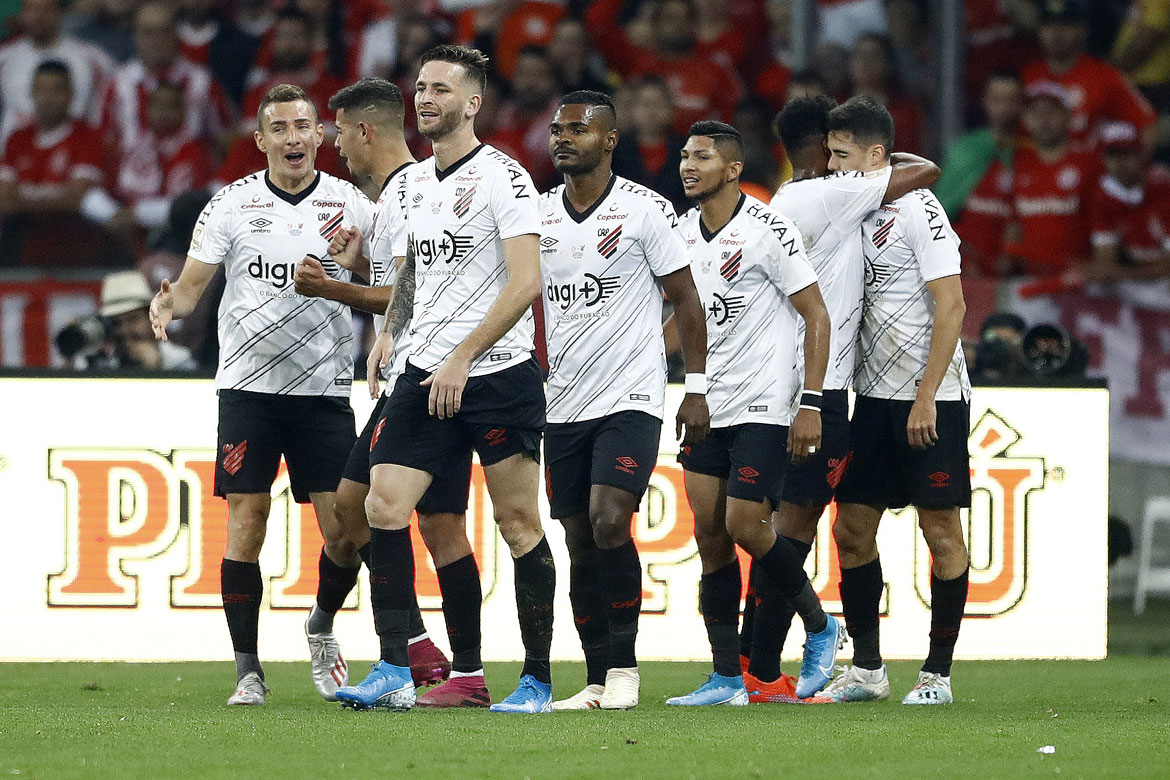 No Beira-Rio, Athletico-PR vence Inter de novo e é campeão da Copa do Brasil