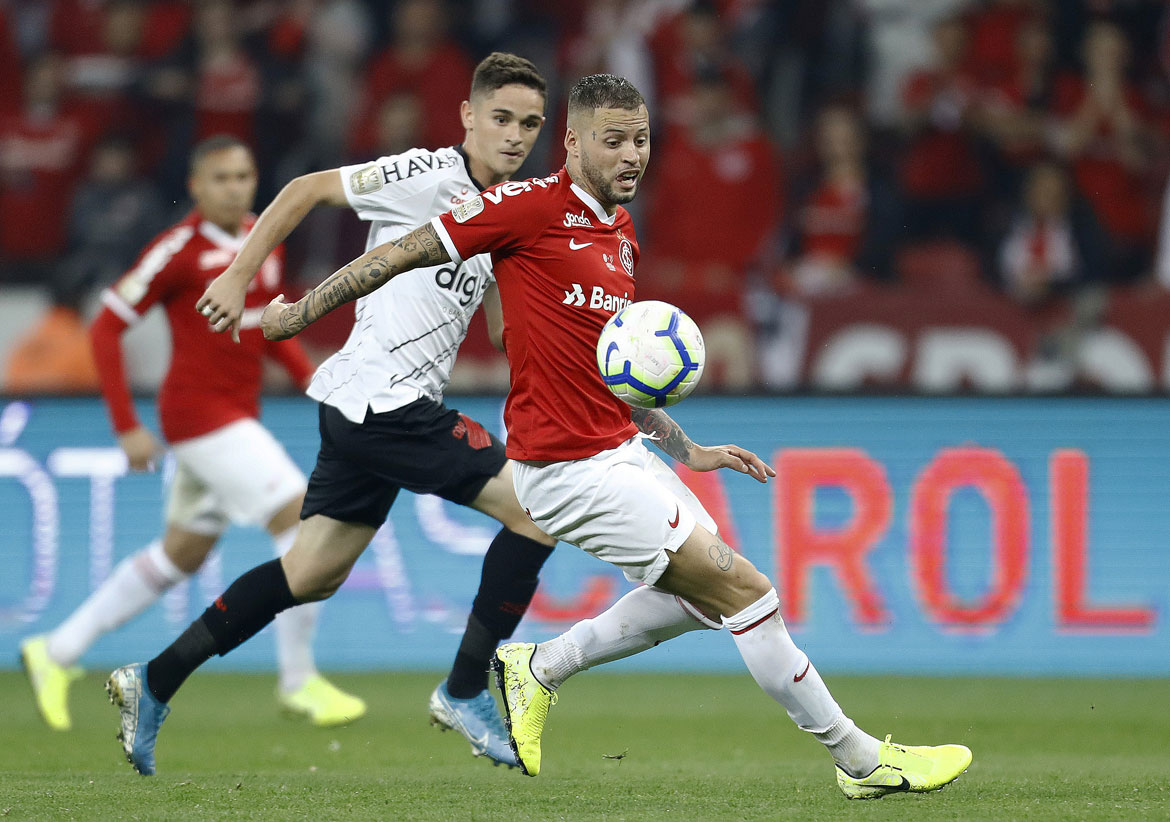 No Beira-Rio, Athletico-PR vence Inter de novo e é campeão da Copa do Brasil