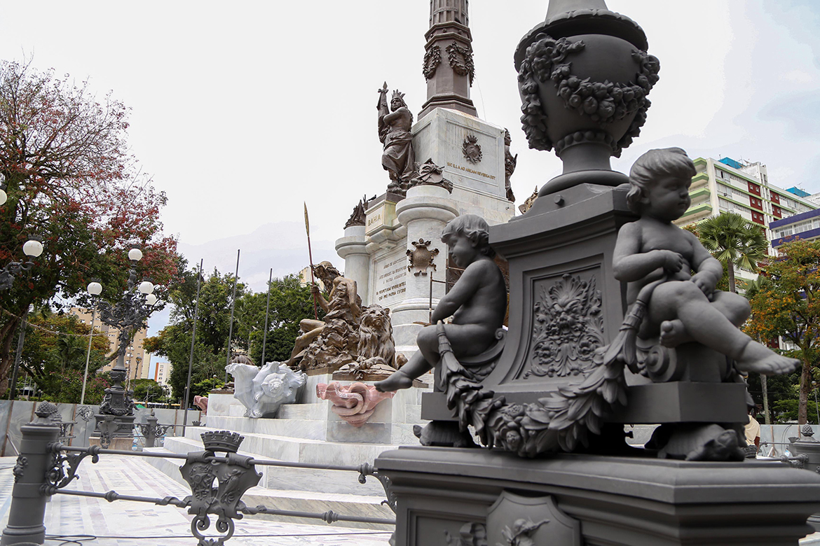 Monumento ao Dois de Julho no Campo Grande passa por restauração
