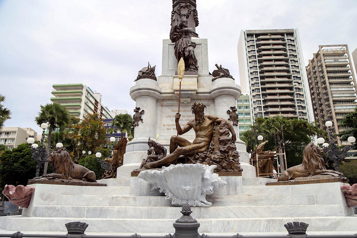 Monumento ao Dois de Julho no Campo Grande passa por restauração