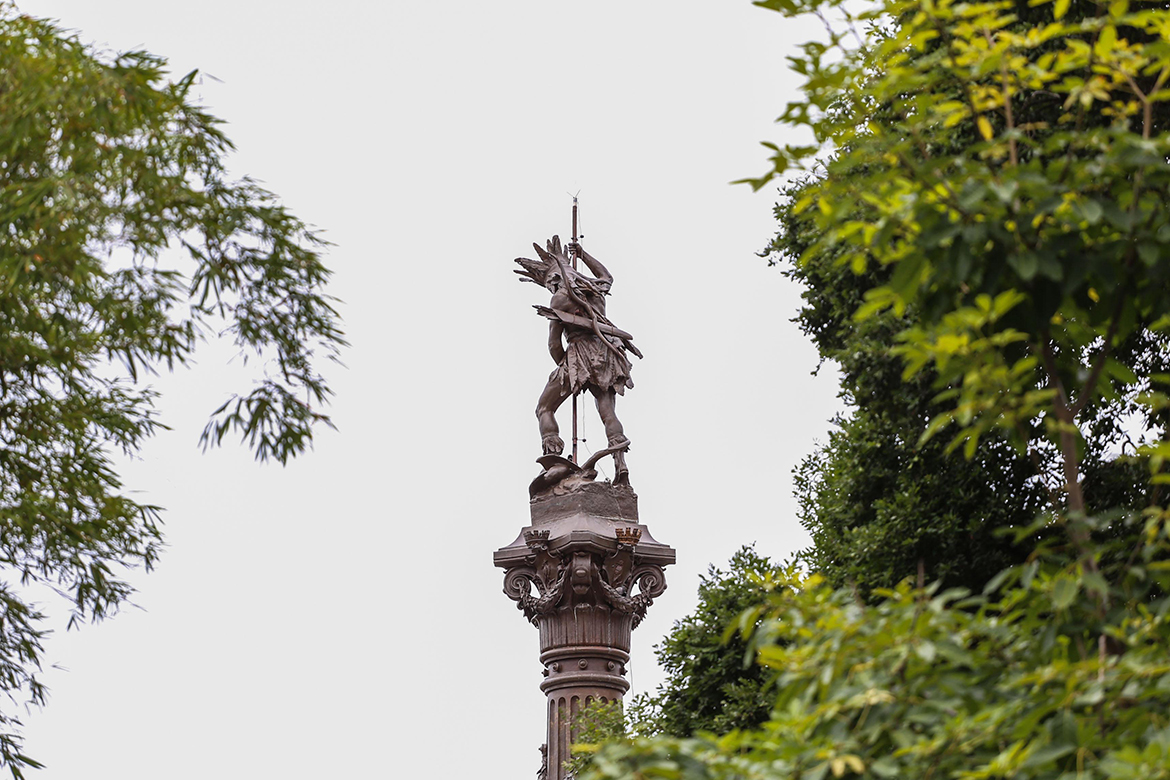 Monumento ao Dois de Julho no Campo Grande passa por restauração